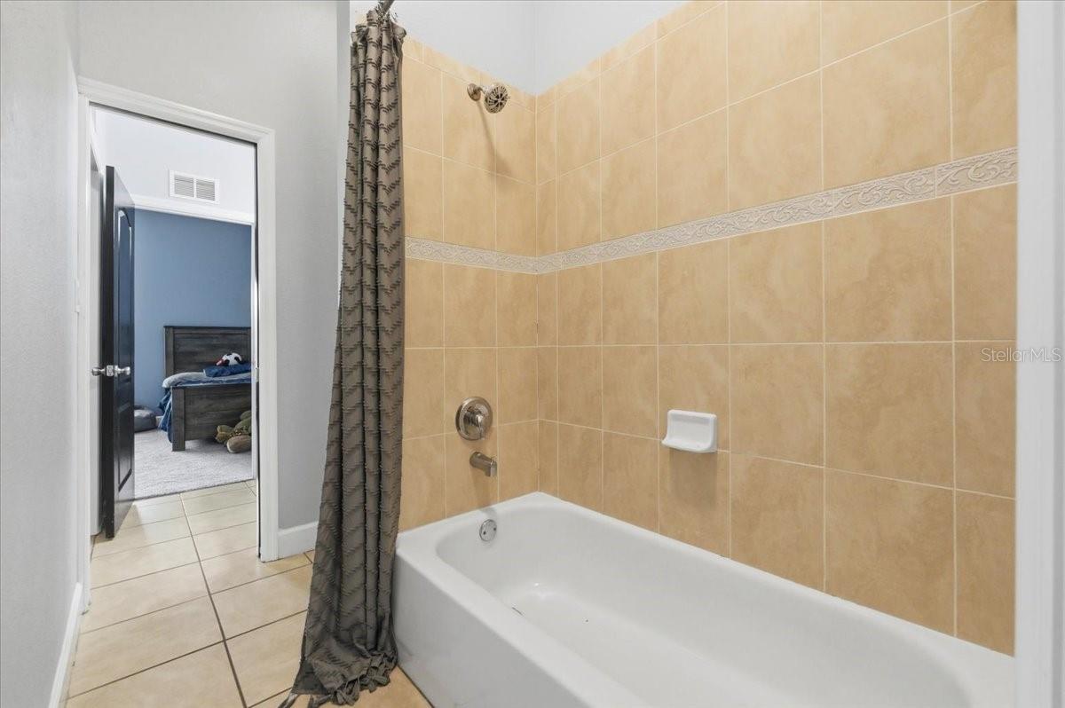 Image 74 of 100 For 3943 Campbell Road