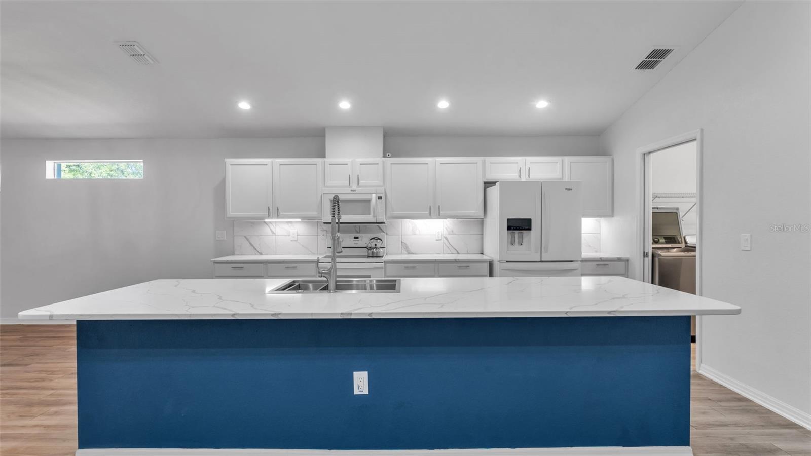 Image 13 of 49 For 501 Interlock Street