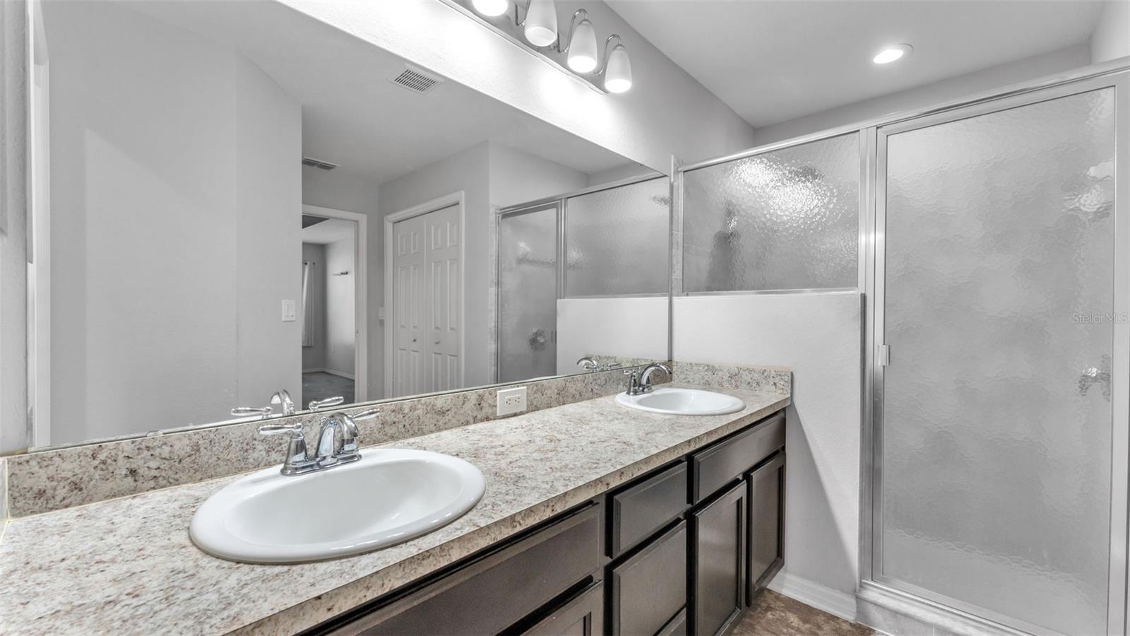 Image 29 of 49 For 501 Interlock Street