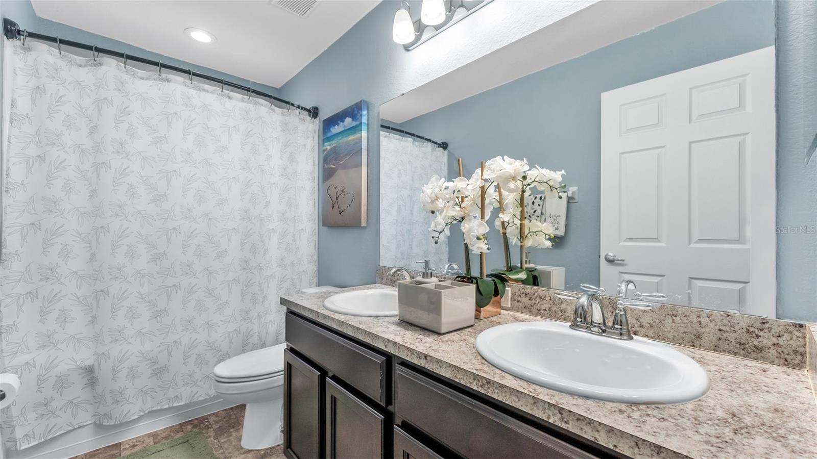 Image 35 of 49 For 501 Interlock Street