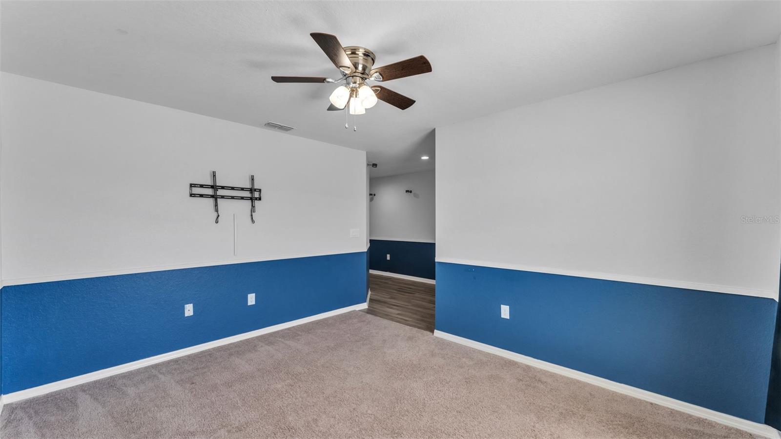 Image 7 of 49 For 501 Interlock Street