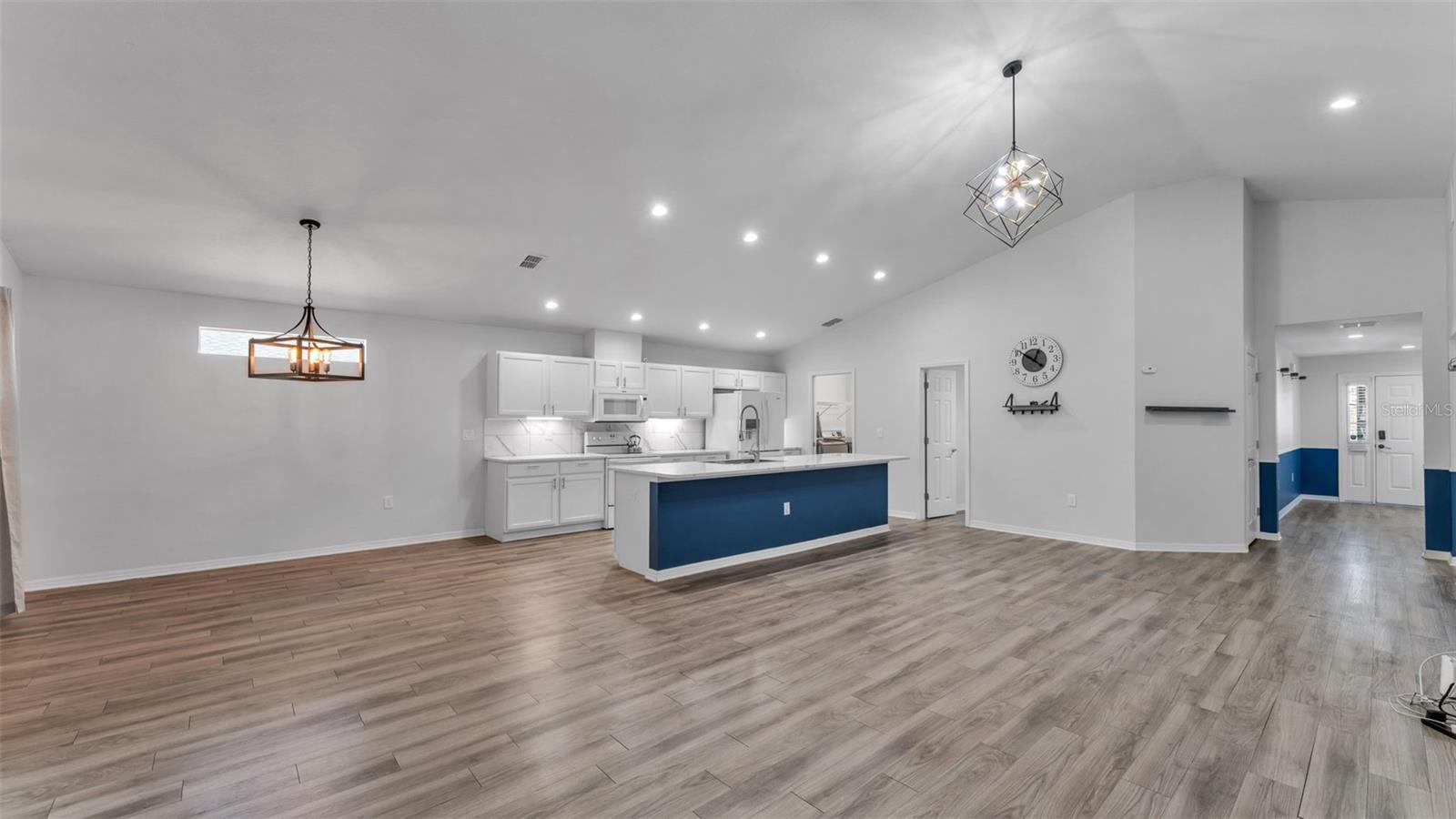 Image 9 of 49 For 501 Interlock Street