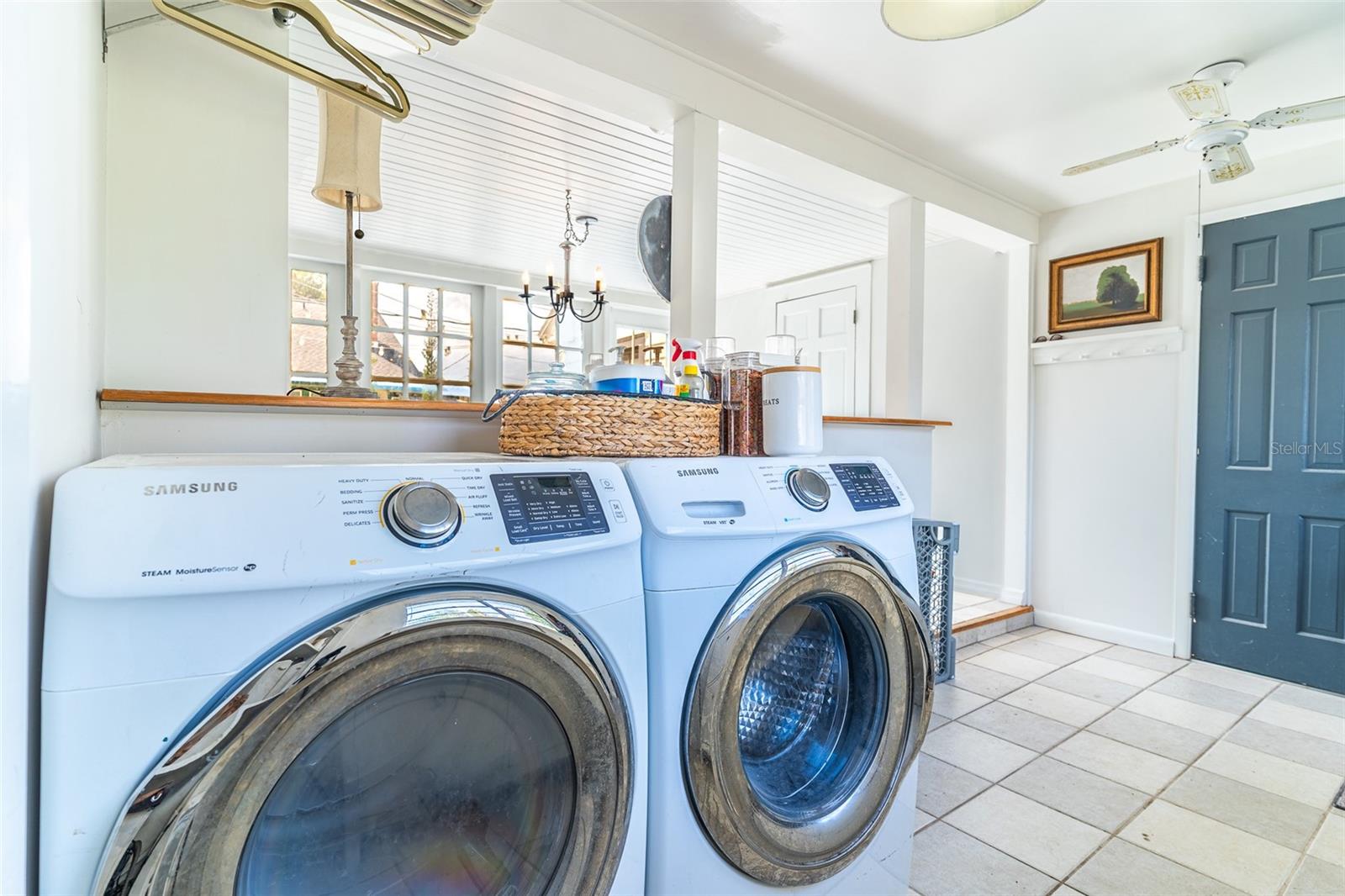 Image 26 of 42 For 325 Johnson Avenue