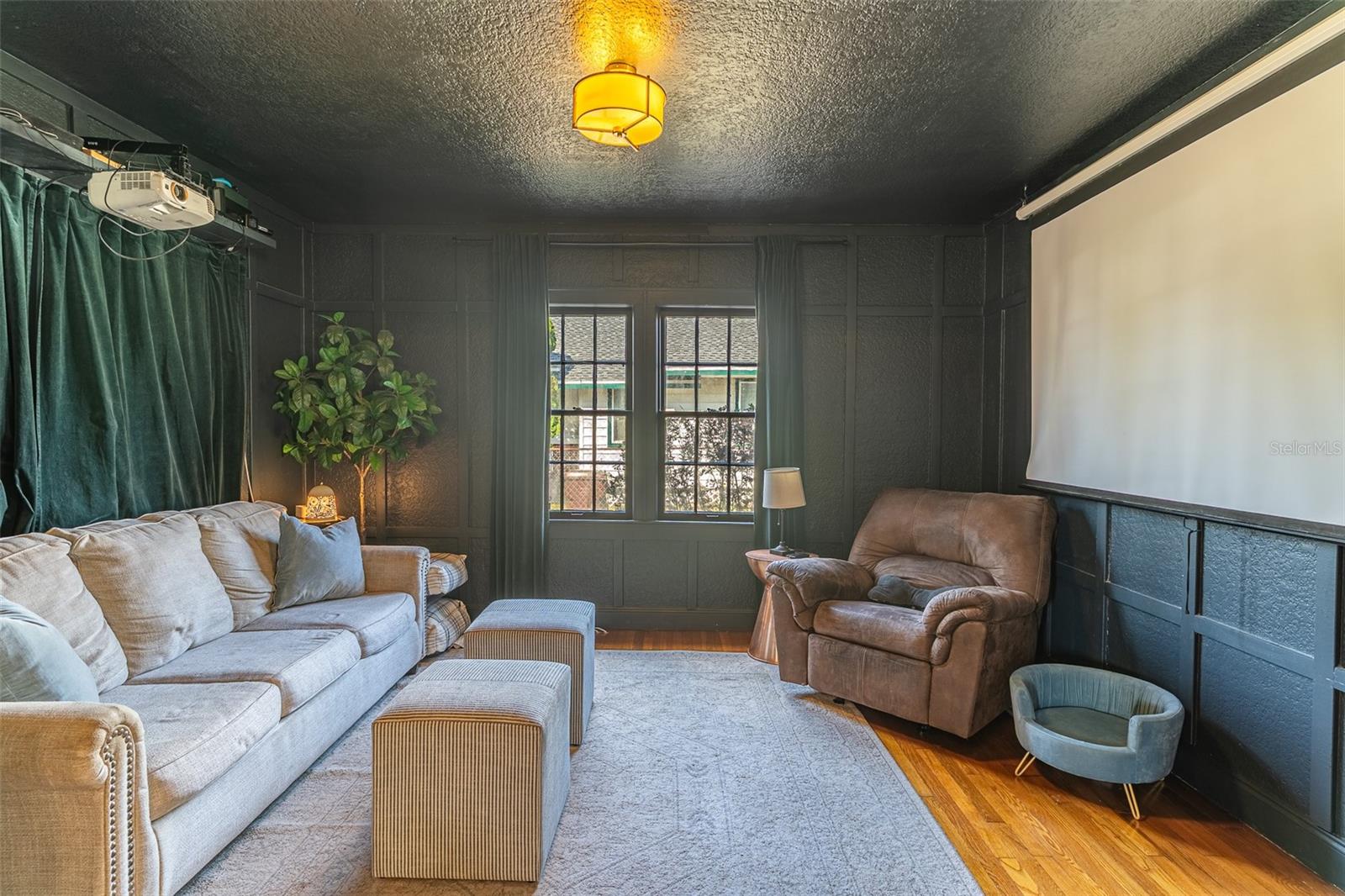 Image 29 of 42 For 325 Johnson Avenue