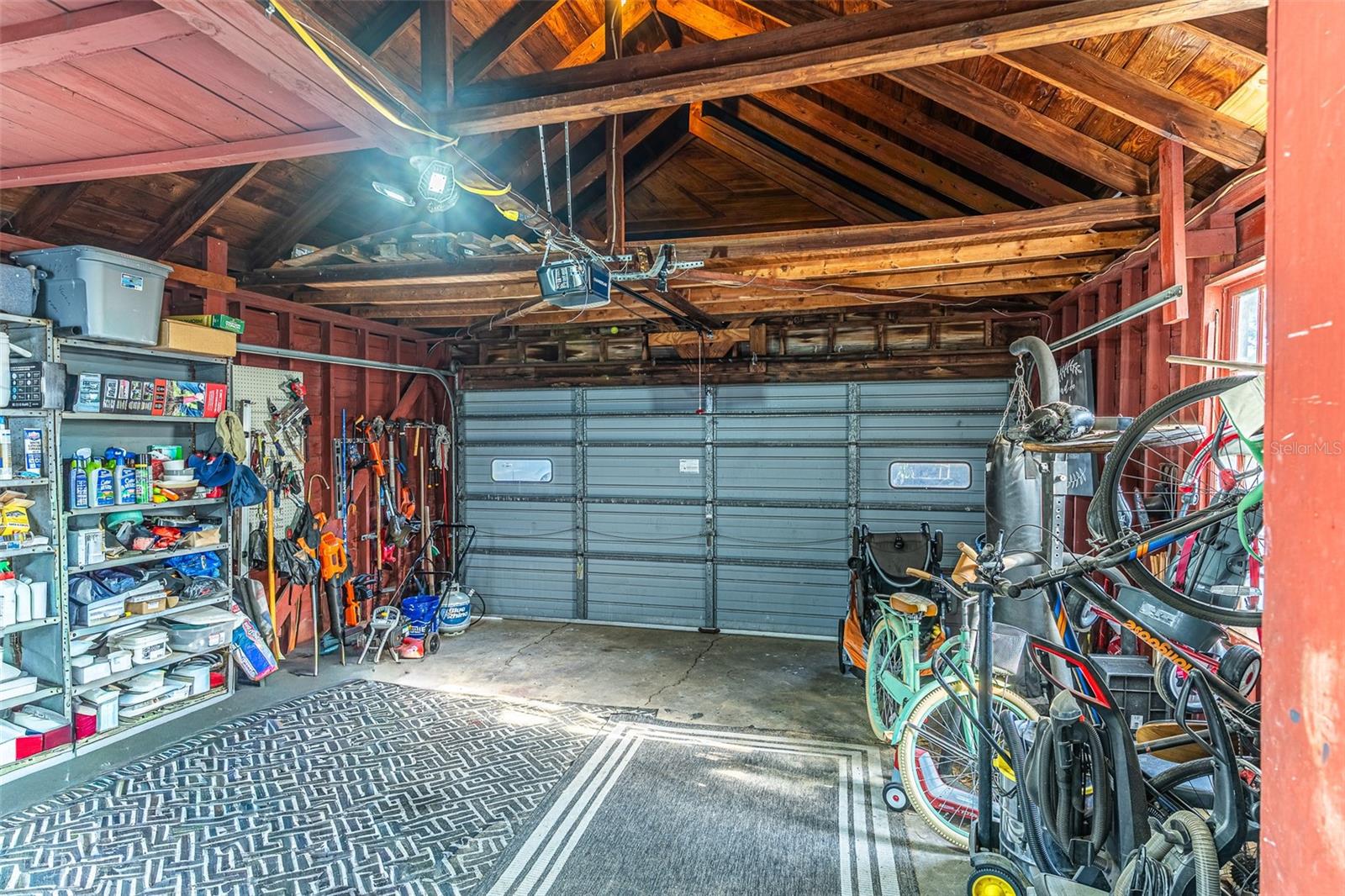 Image 31 of 42 For 325 Johnson Avenue