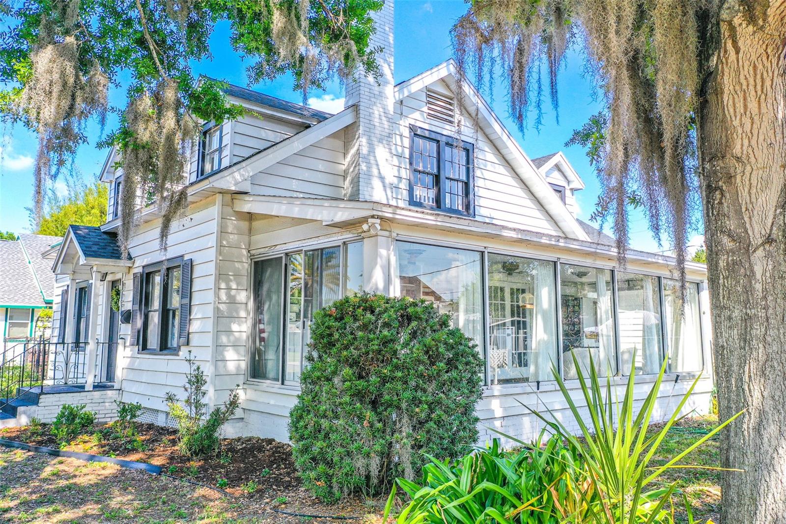 Image 4 of 42 For 325 Johnson Avenue