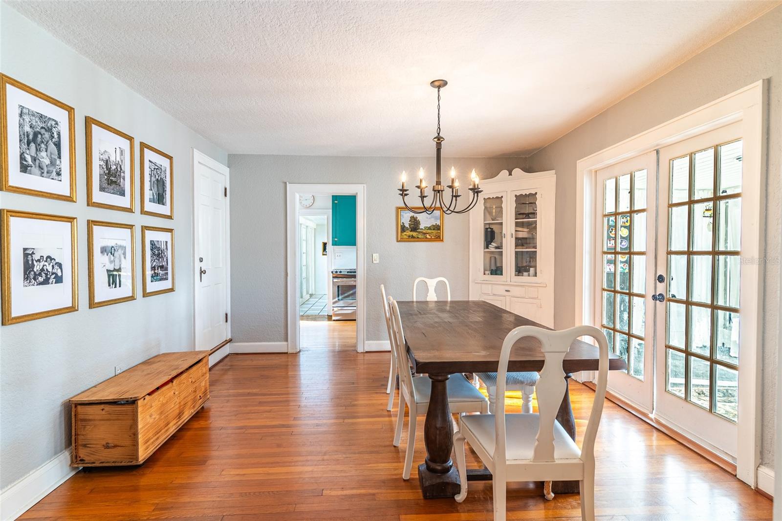 Image 7 of 42 For 325 Johnson Avenue