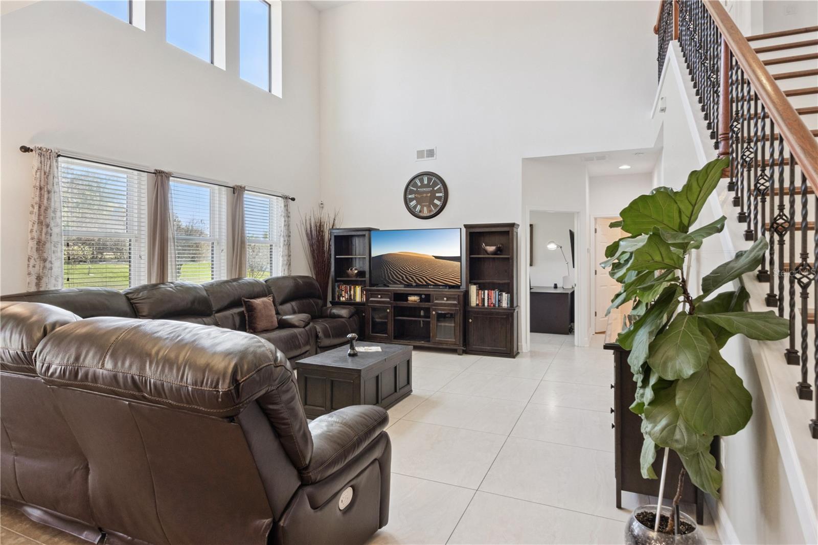 Image 14 of 54 For 3979 Sunset Lake Drive