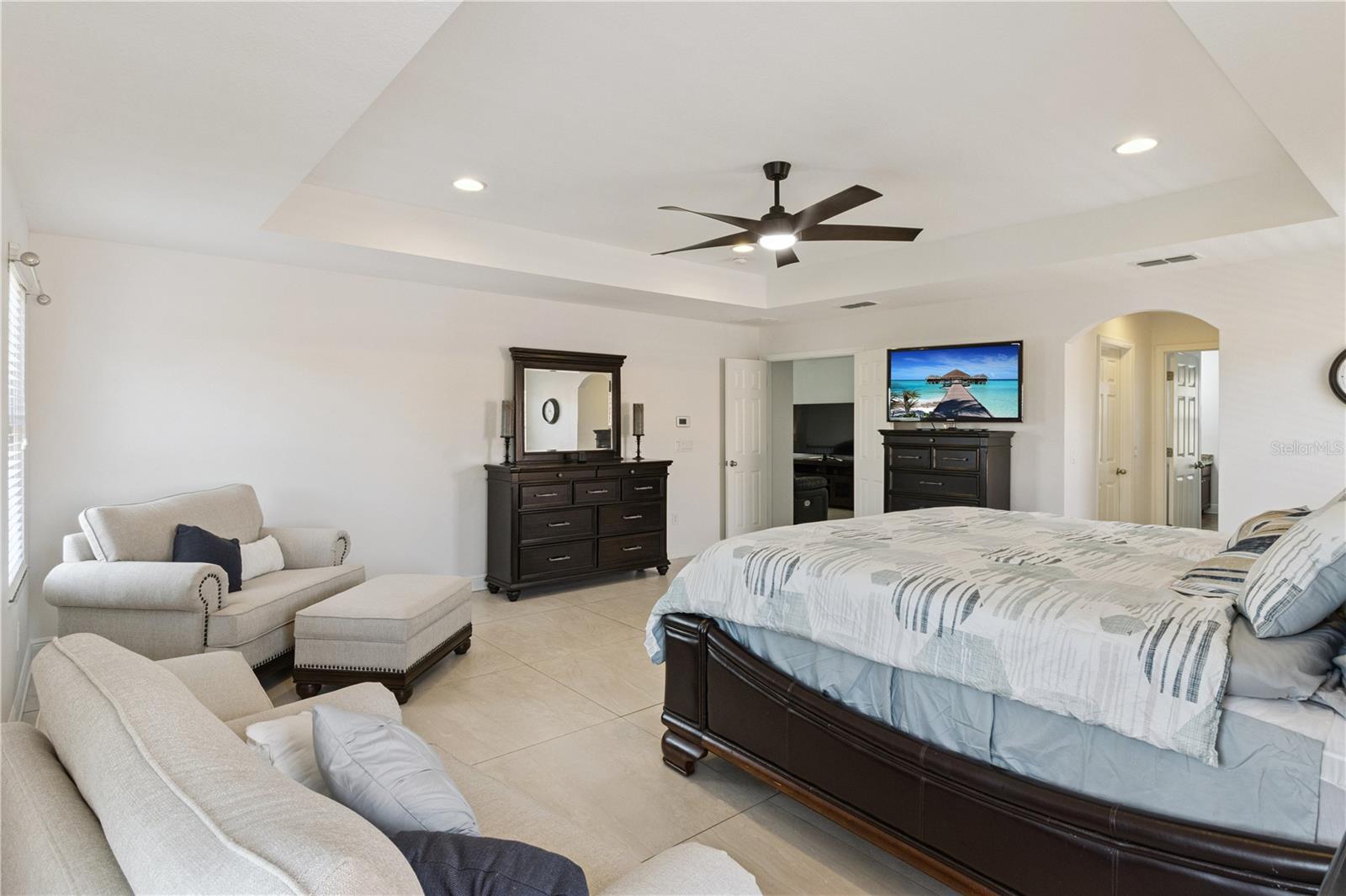 Image 19 of 54 For 3979 Sunset Lake Drive