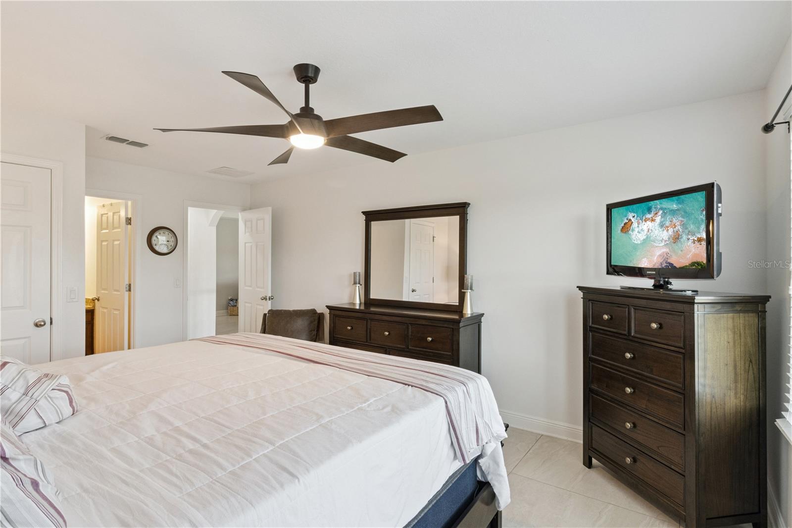 Image 22 of 54 For 3979 Sunset Lake Drive