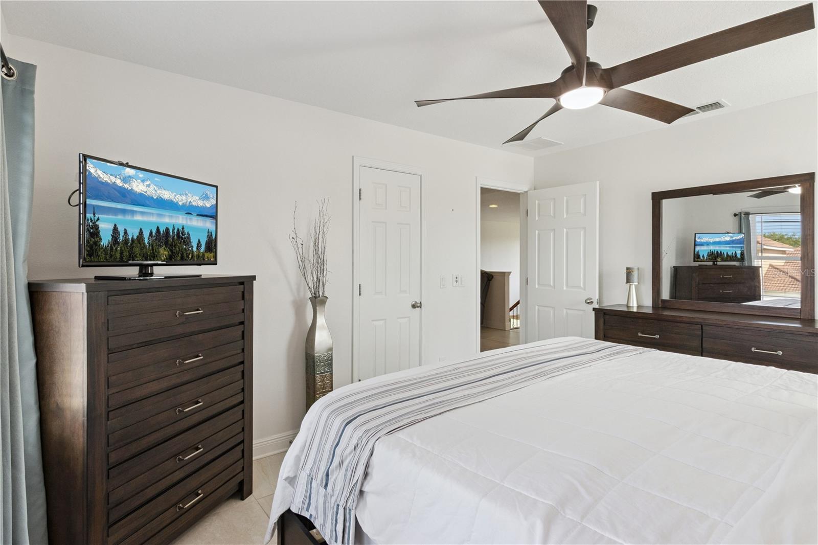 Image 28 of 54 For 3979 Sunset Lake Drive