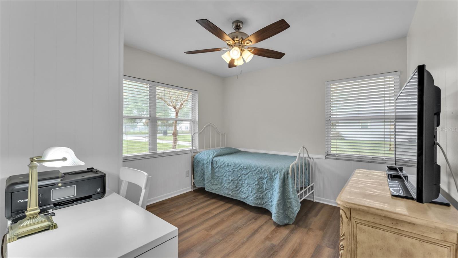 Image 28 of 41 For 815 Socrum Loop Road