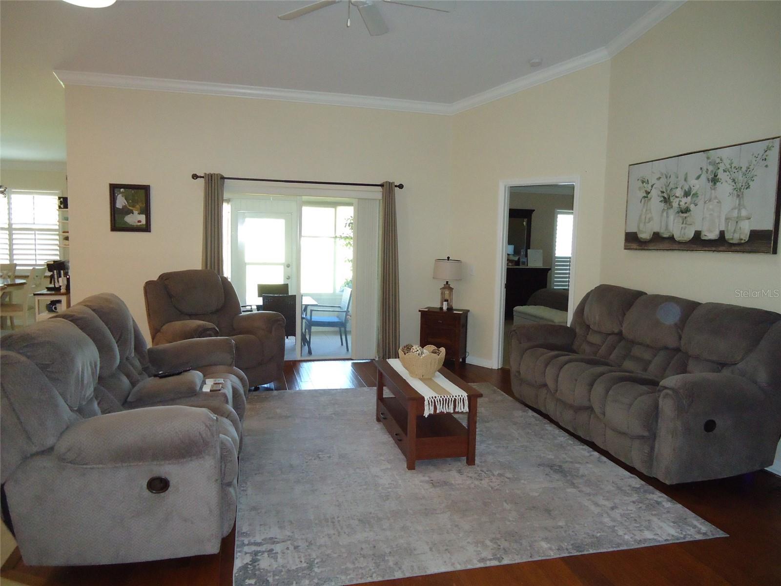 Image 5 of 31 For 6866 Bendelow Drive