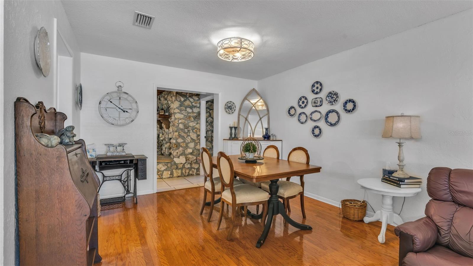 Image 10 of 64 For 6321 Fern Lane