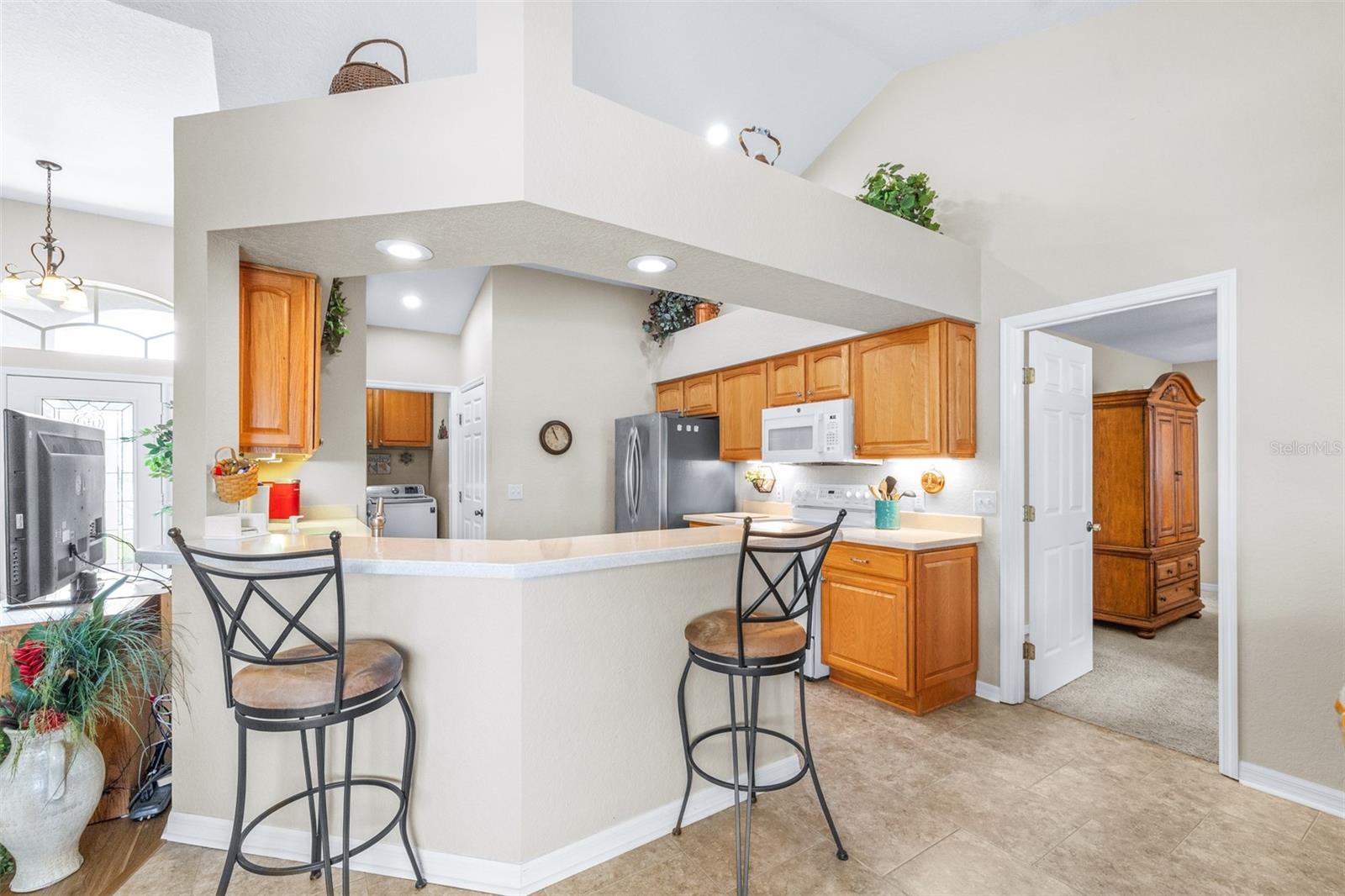 Image 10 of 30 For 6920 Starmount Drive