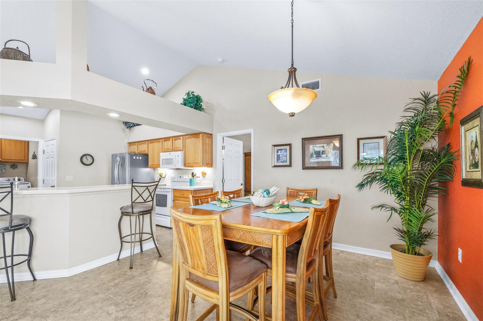 Image 14 of 30 For 6920 Starmount Drive