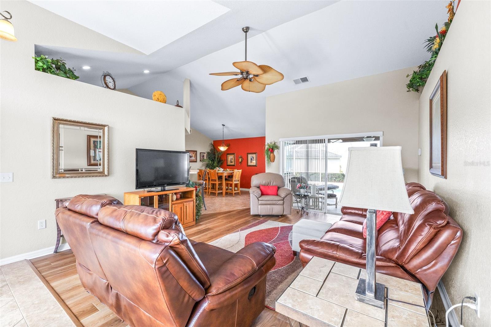 Image 5 of 30 For 6920 Starmount Drive