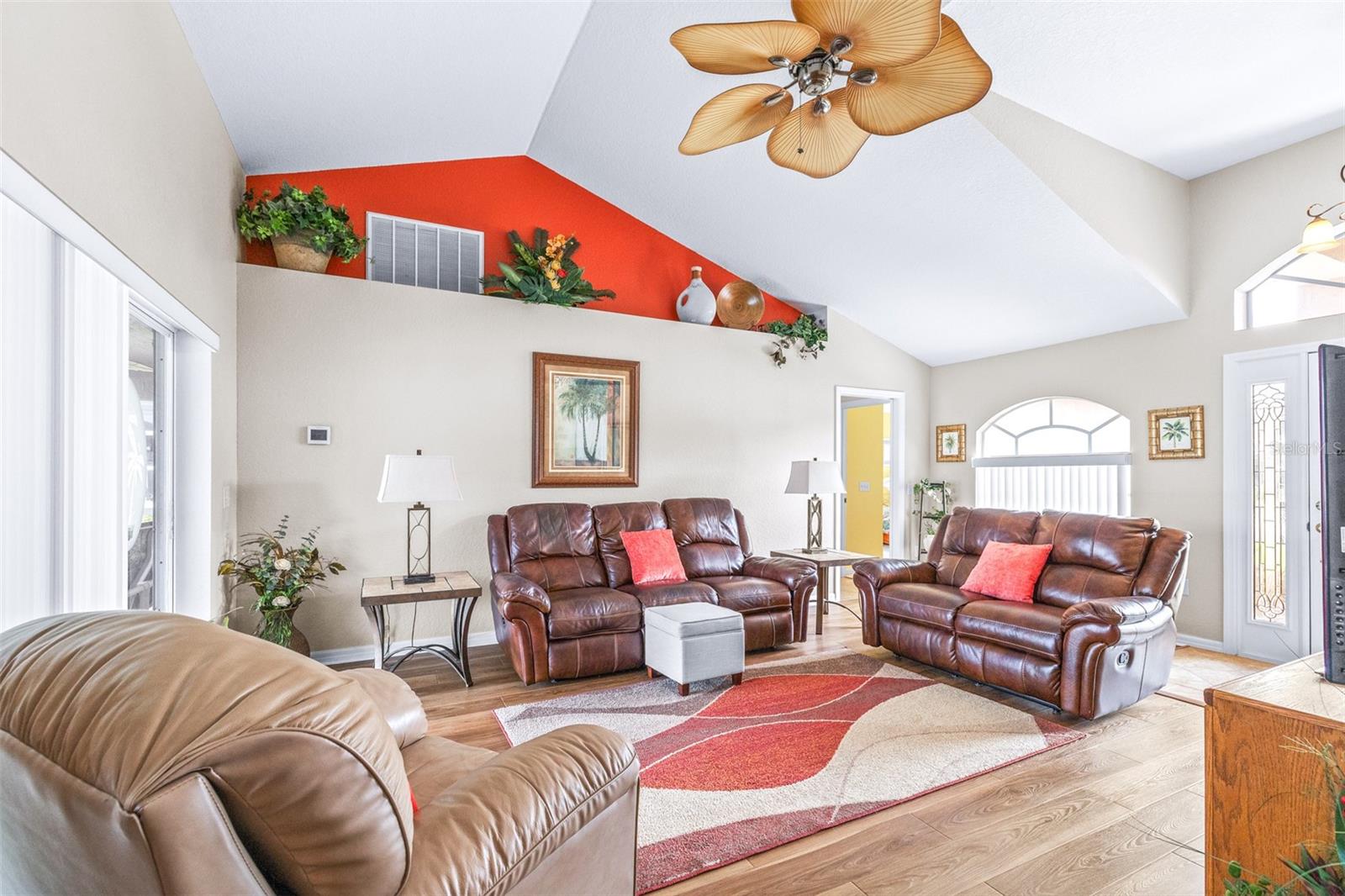 Image 6 of 30 For 6920 Starmount Drive