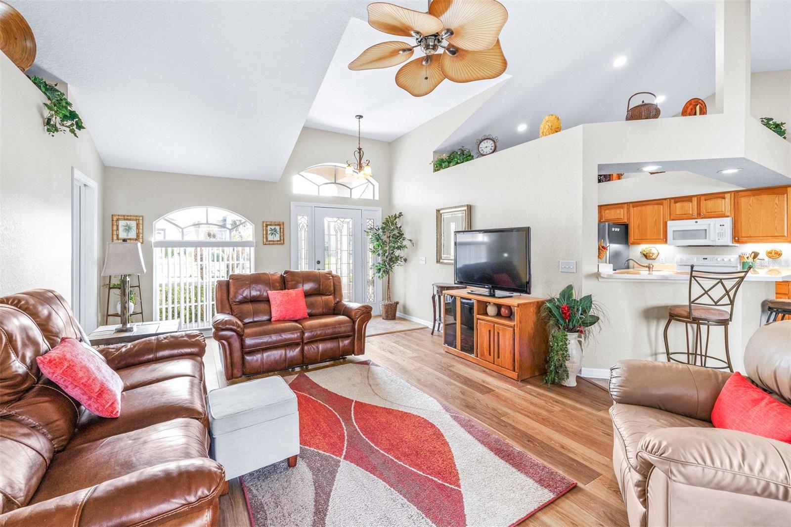 Image 7 of 30 For 6920 Starmount Drive