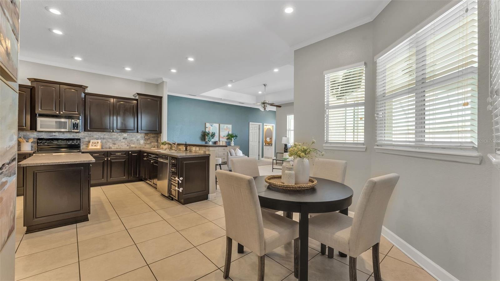 Image 31 of 74 For 1895 Orangewood Court