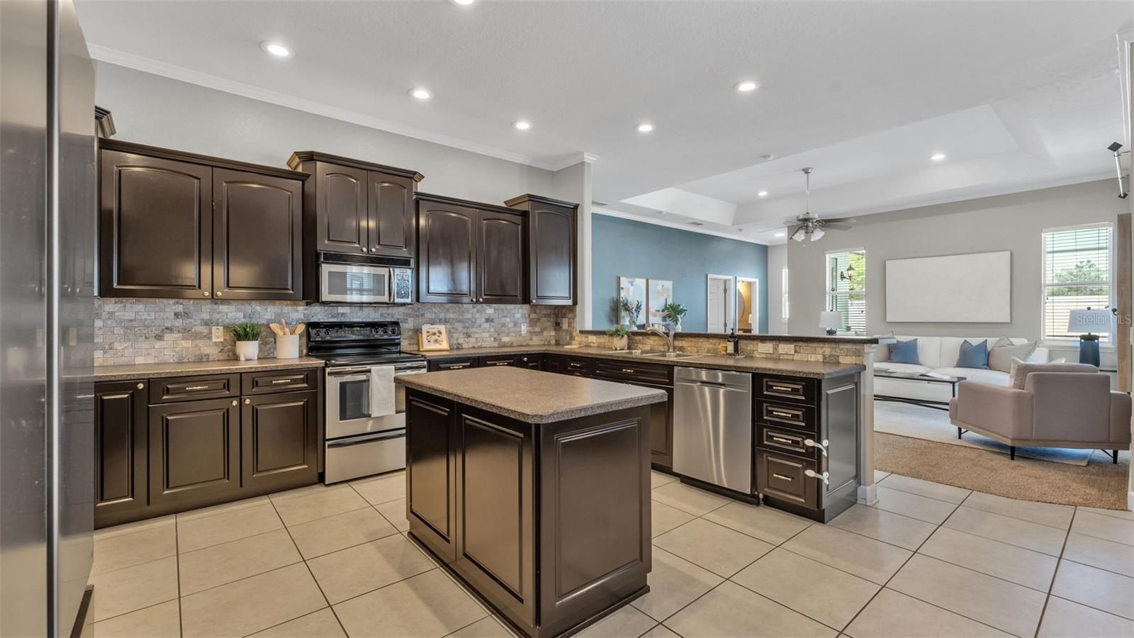 Image 32 of 74 For 1895 Orangewood Court