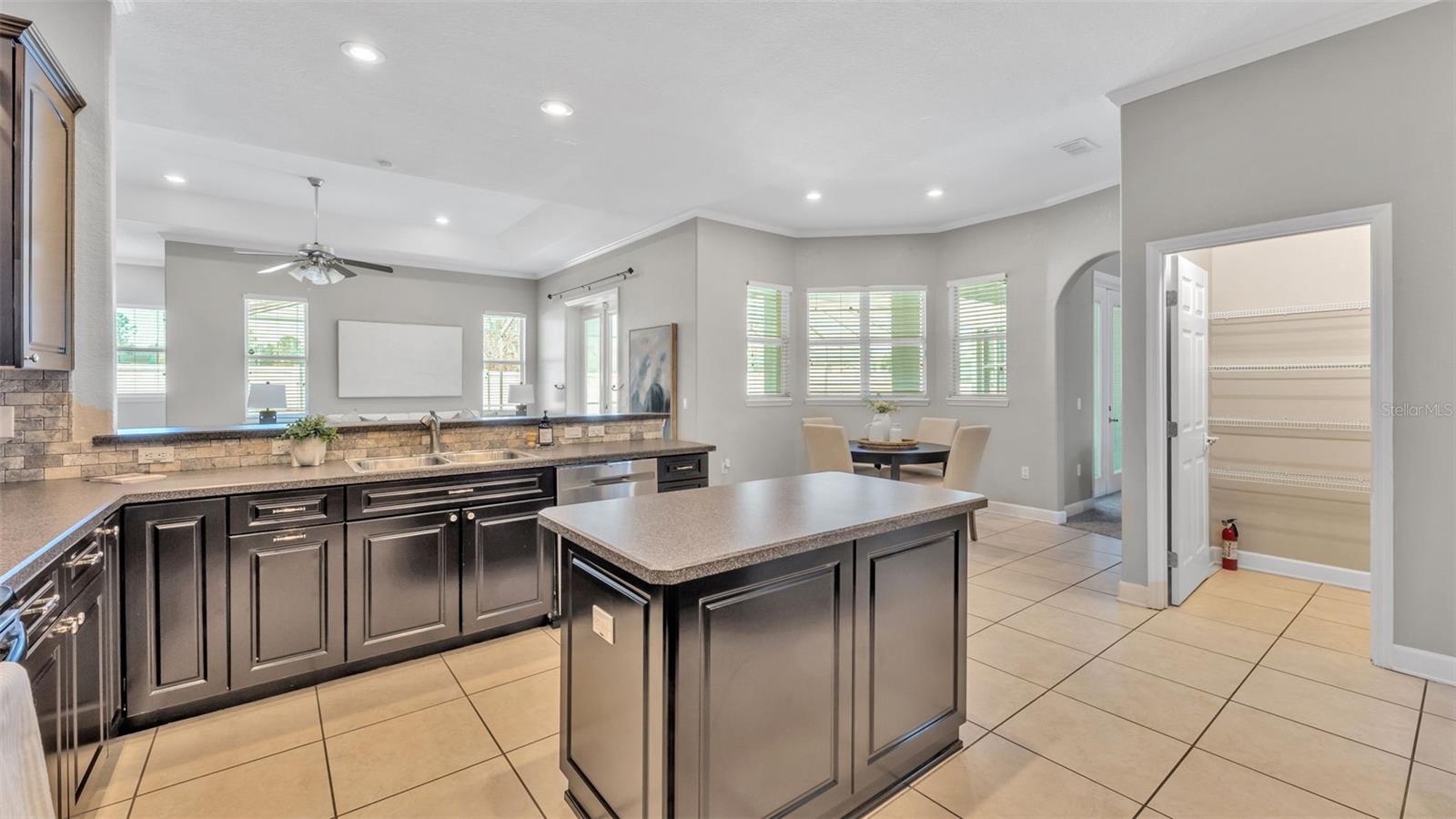 Image 36 of 74 For 1895 Orangewood Court