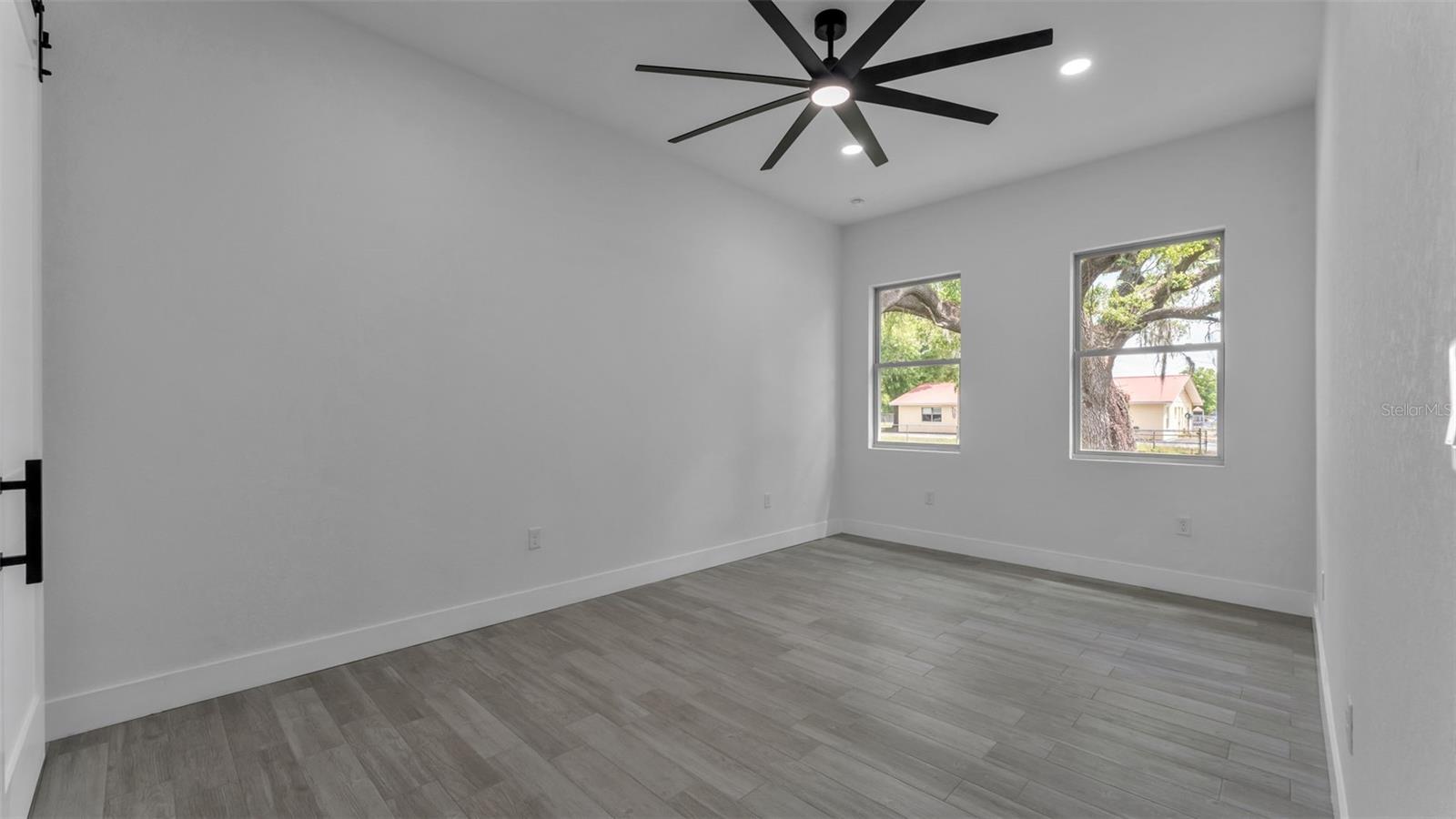 Image 27 of 44 For 104 Thrasher Road