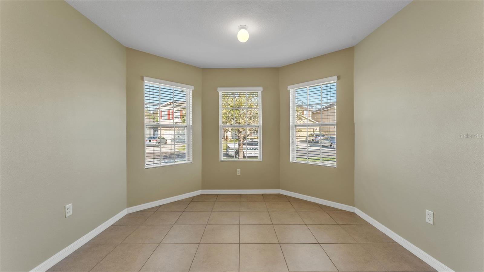 Image 9 of 33 For 2162 Blue Highlands Drive