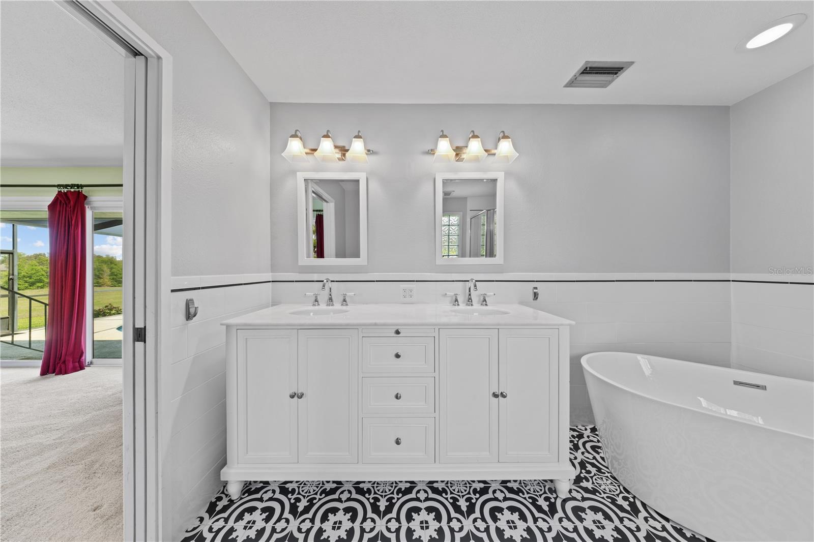 Image 30 of 74 For 121 Arrowhead Lane