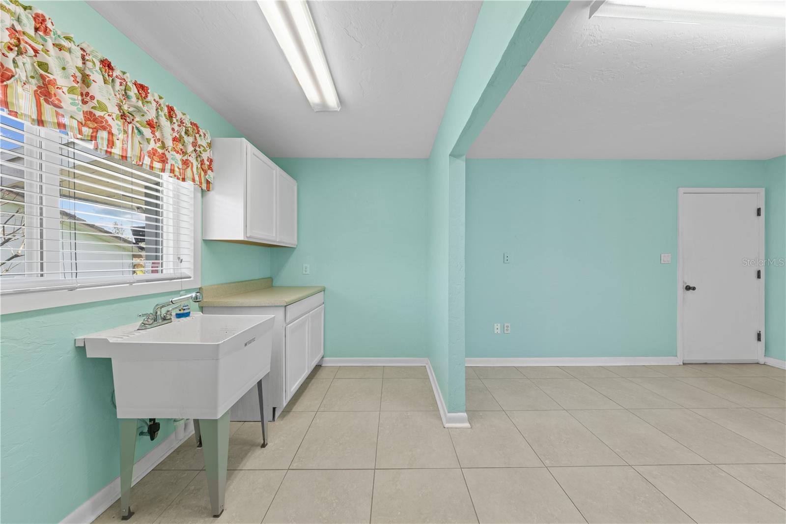 Image 49 of 74 For 121 Arrowhead Lane