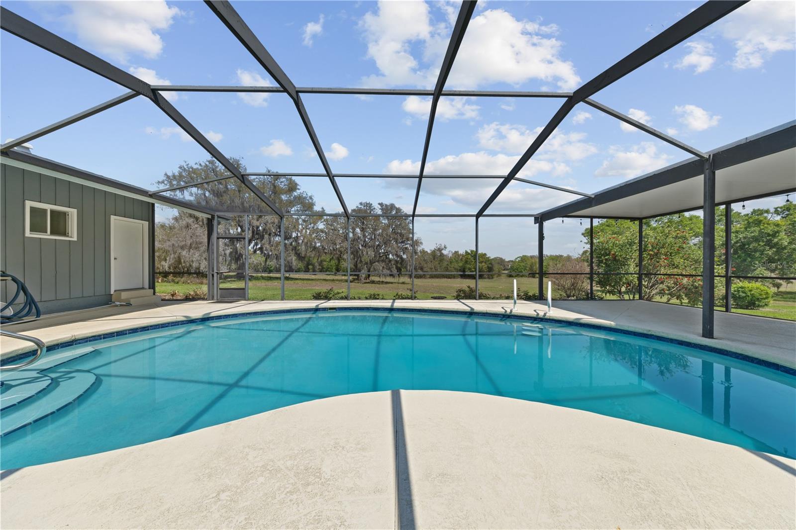 Image 61 of 74 For 121 Arrowhead Lane