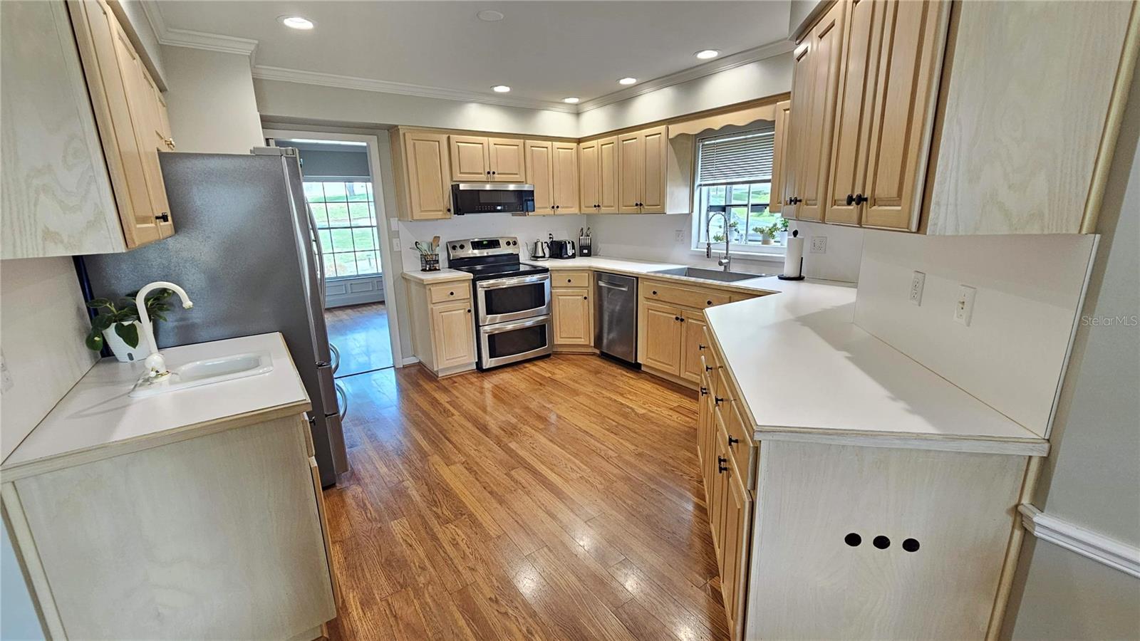 Image 10 of 30 For 184 Lake Otis Road