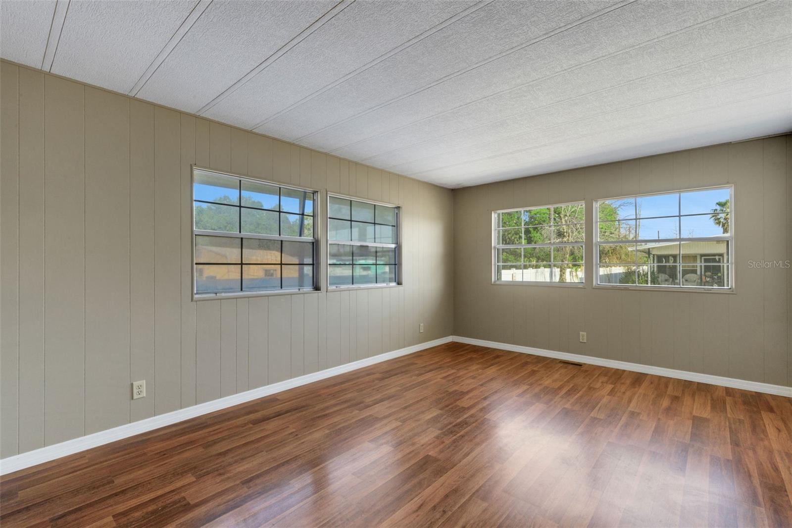 Image 5 of 36 For 3027 Mimosa Way