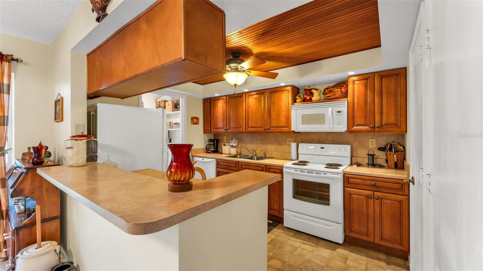 Image 10 of 34 For 1130 Lake Parker Avenue C321