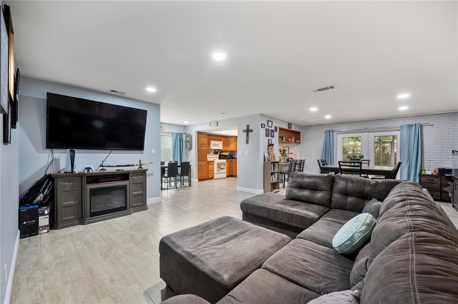 Image 13 of 48 For 1123 Knights Place