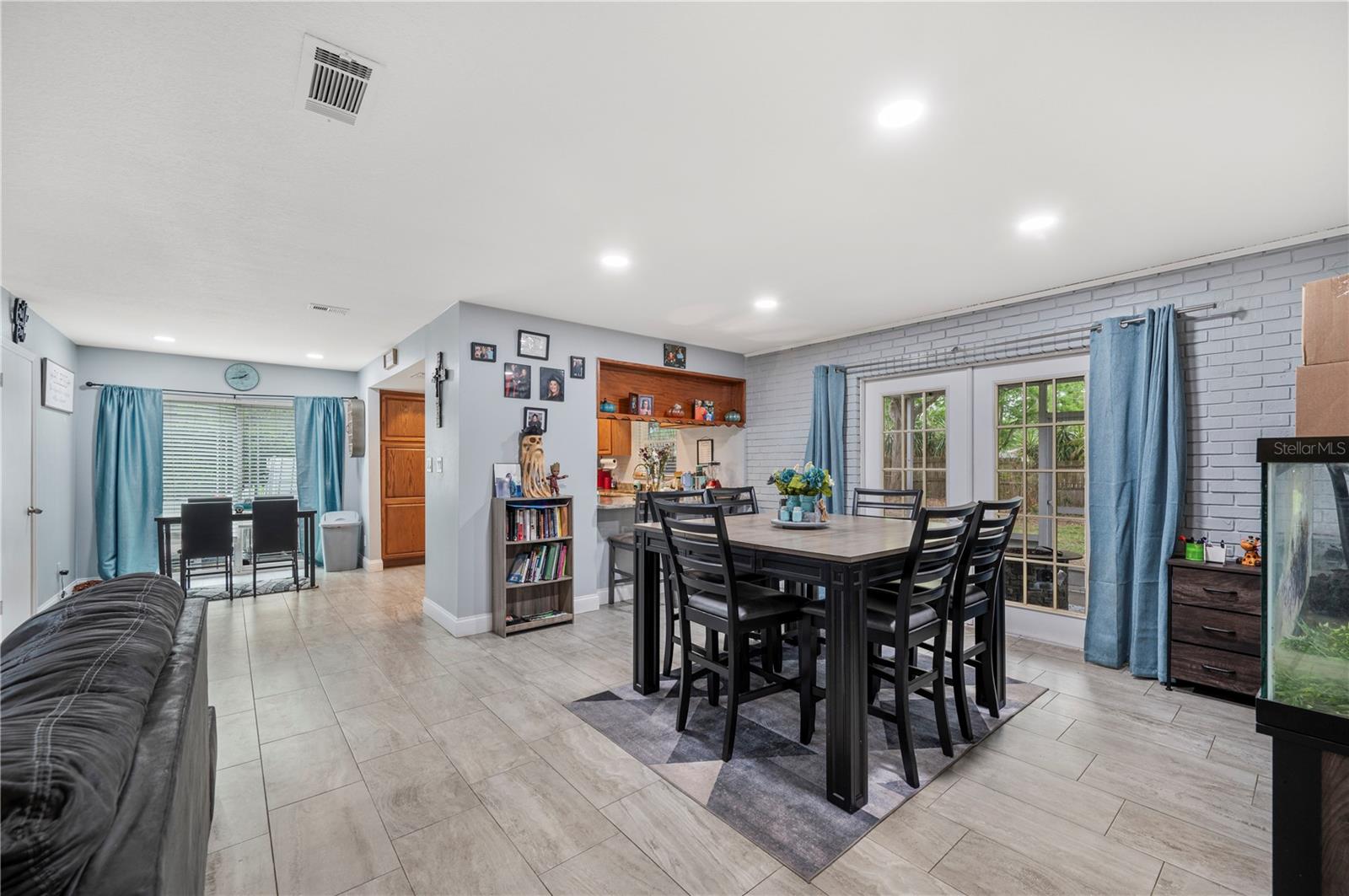 Image 14 of 48 For 1123 Knights Place