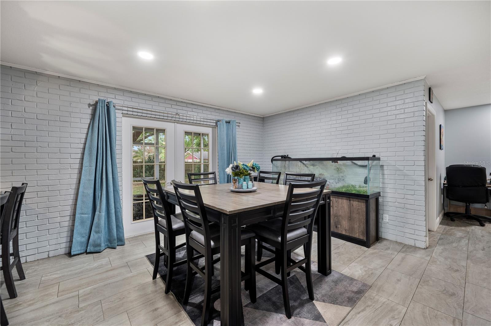 Image 15 of 48 For 1123 Knights Place