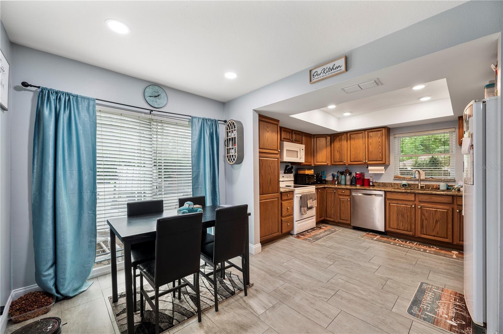 Image 18 of 48 For 1123 Knights Place