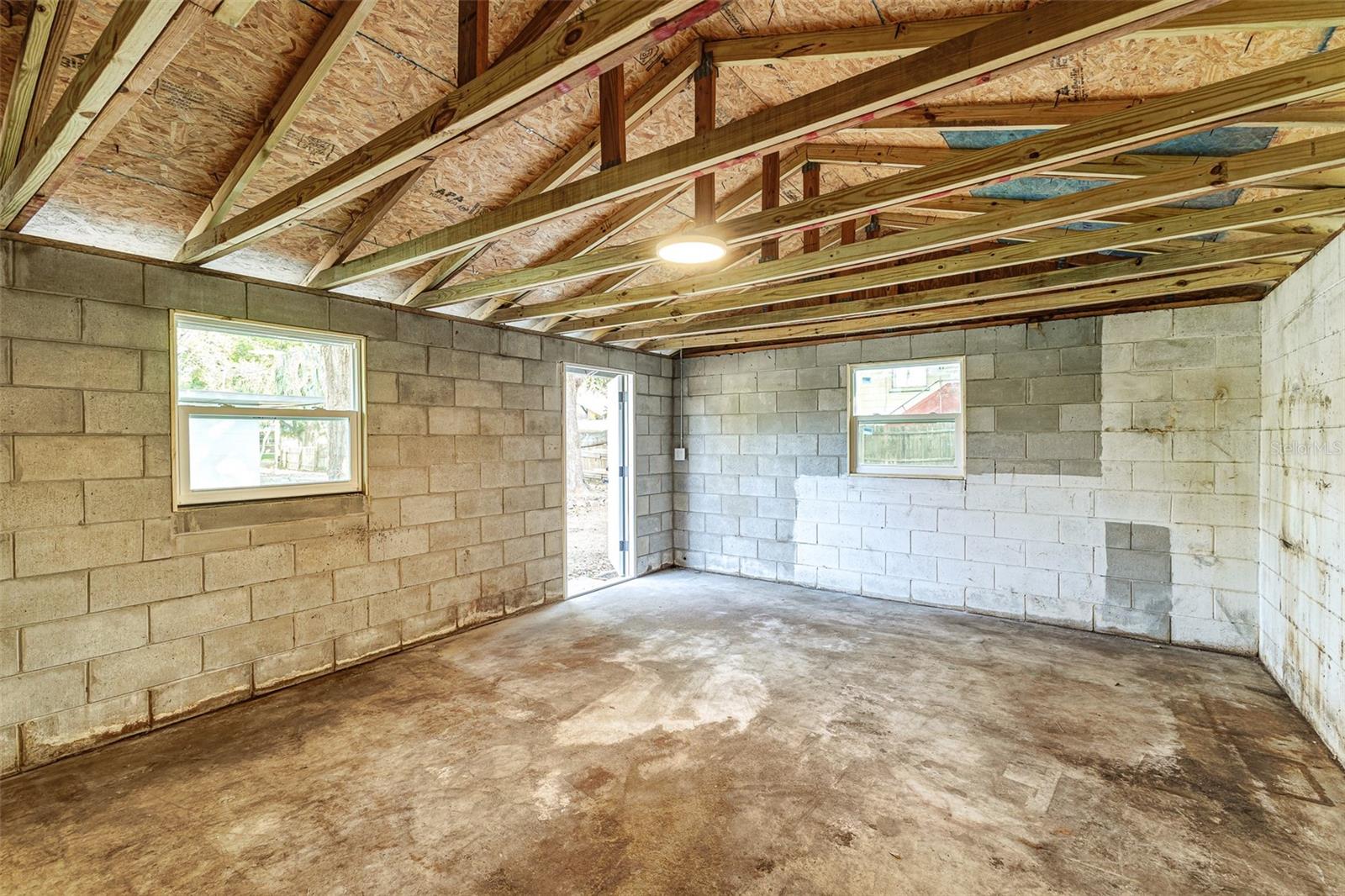 Image 28 of 32 For 315 Itasca Avenue