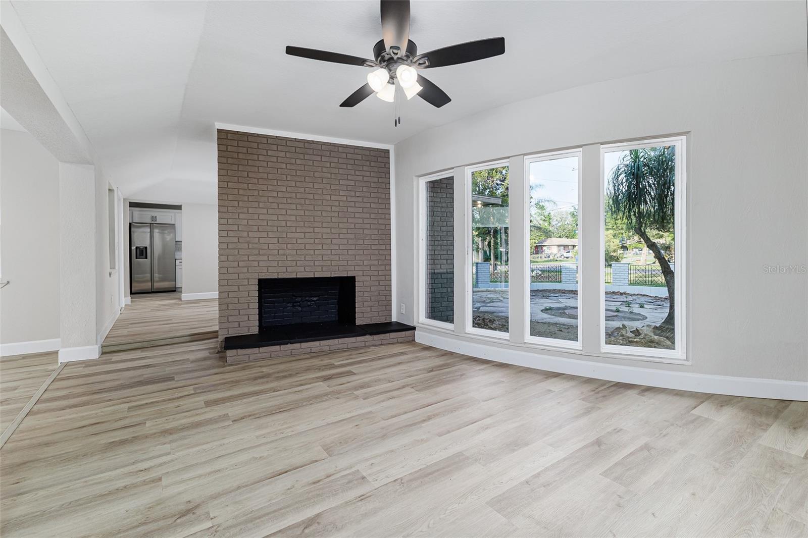 Image 6 of 32 For 315 Itasca Avenue