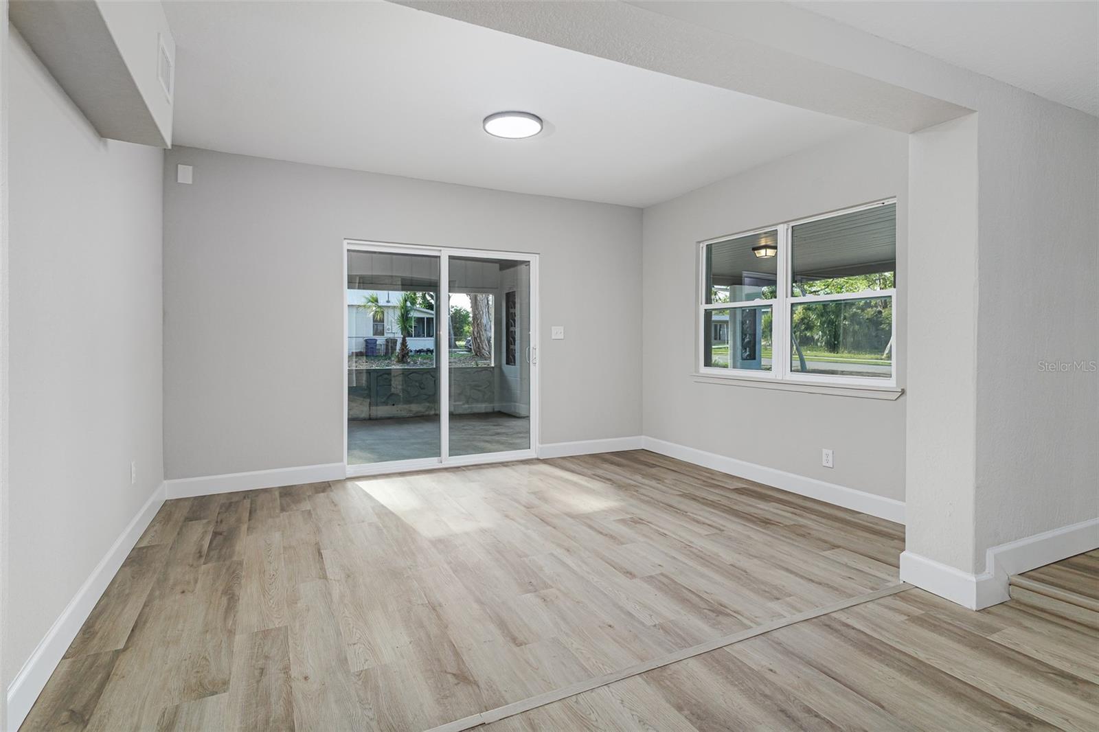 Image 9 of 32 For 315 Itasca Avenue