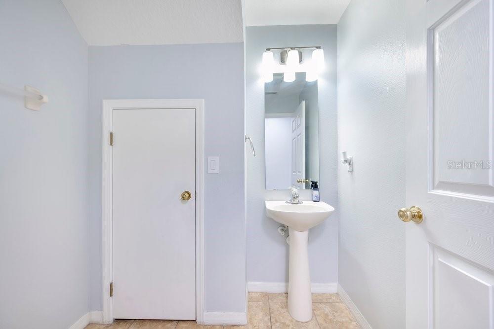 Image 10 of 35 For 5434 River Rock Road