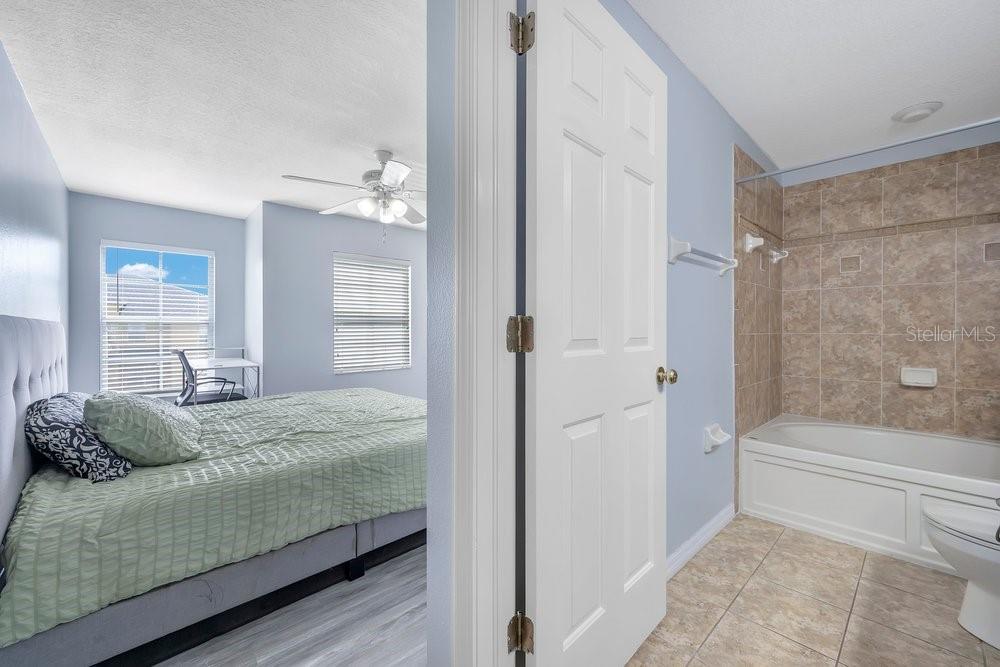 Image 17 of 35 For 5434 River Rock Road