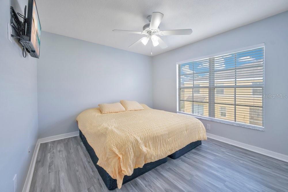 Image 19 of 35 For 5434 River Rock Road