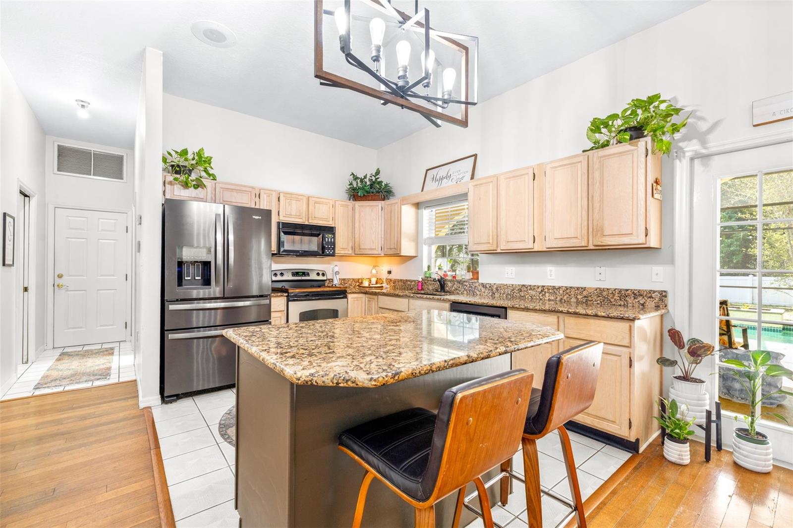 Image 14 of 62 For 2134 Kirkland Lake Drive