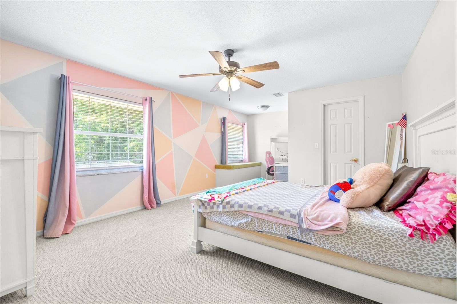 Image 37 of 62 For 2134 Kirkland Lake Drive