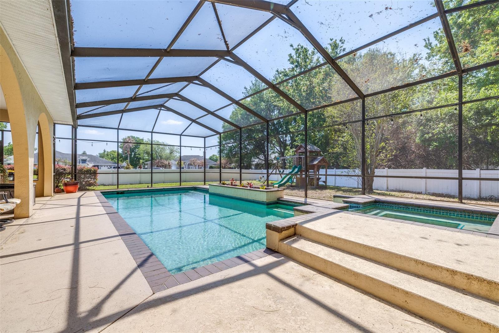 Image 49 of 62 For 2134 Kirkland Lake Drive