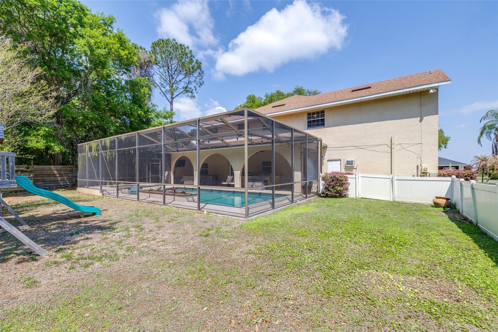 Image 50 of 62 For 2134 Kirkland Lake Drive