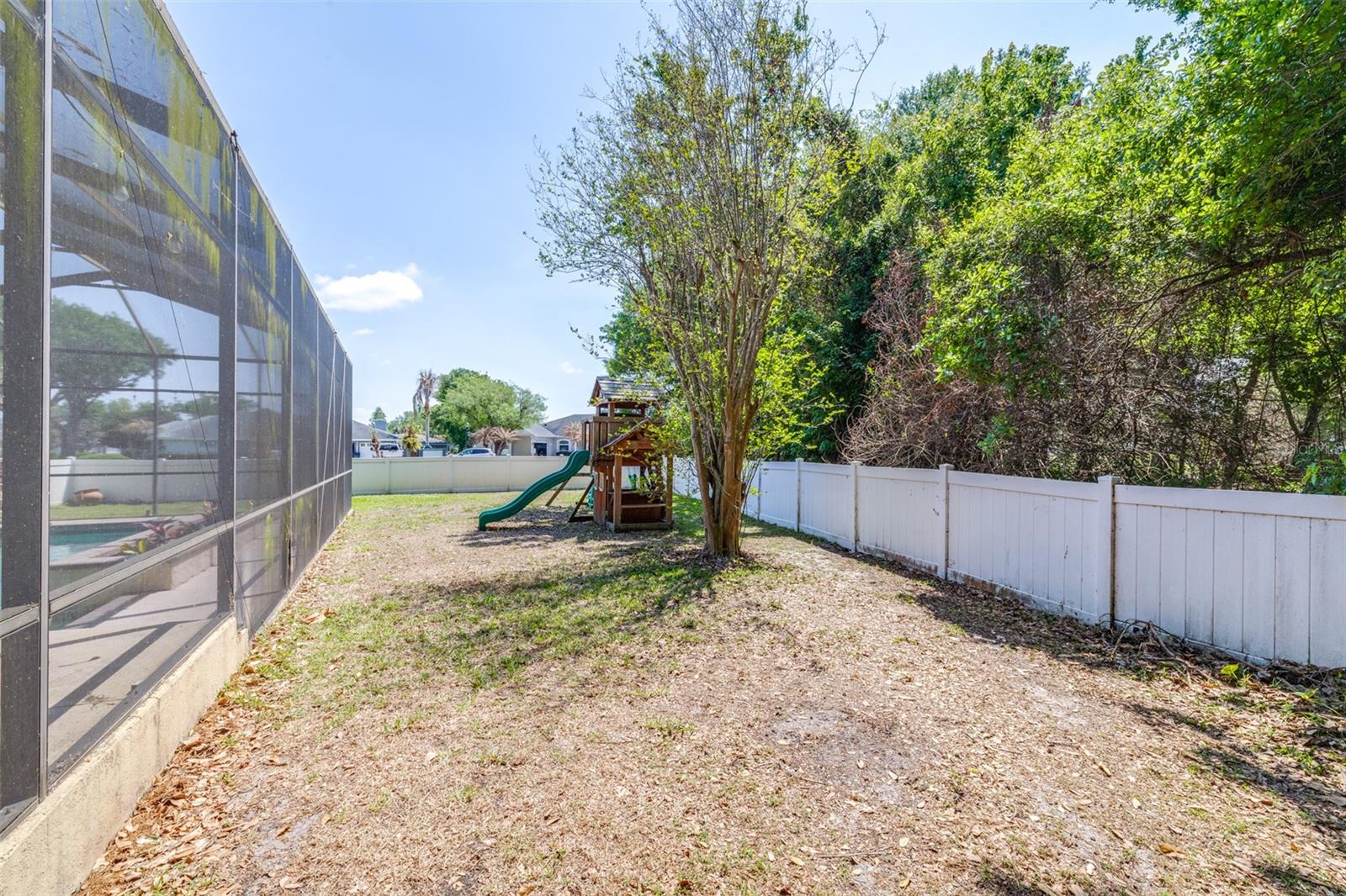 Image 51 of 62 For 2134 Kirkland Lake Drive