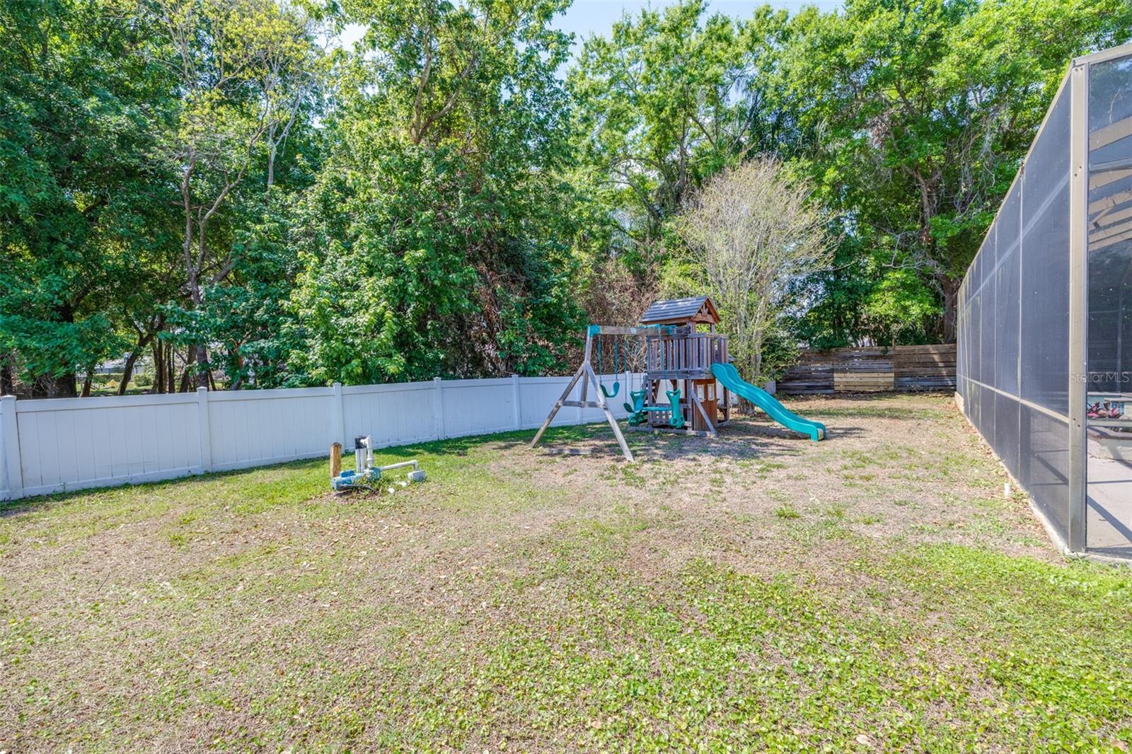 Image 52 of 62 For 2134 Kirkland Lake Drive